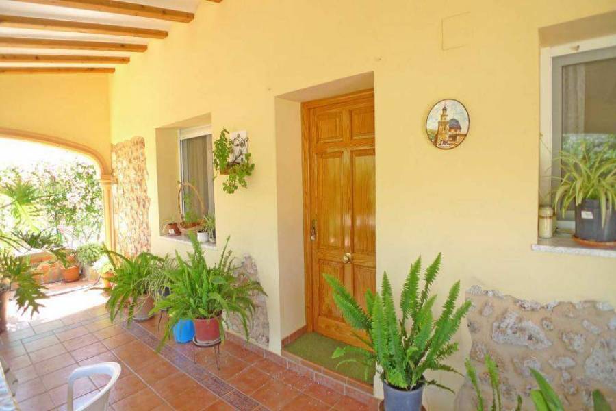 Jalon-Xalo,Alicante,España,4 Bedrooms Bedrooms,2 BathroomsBathrooms,Chalets,29969