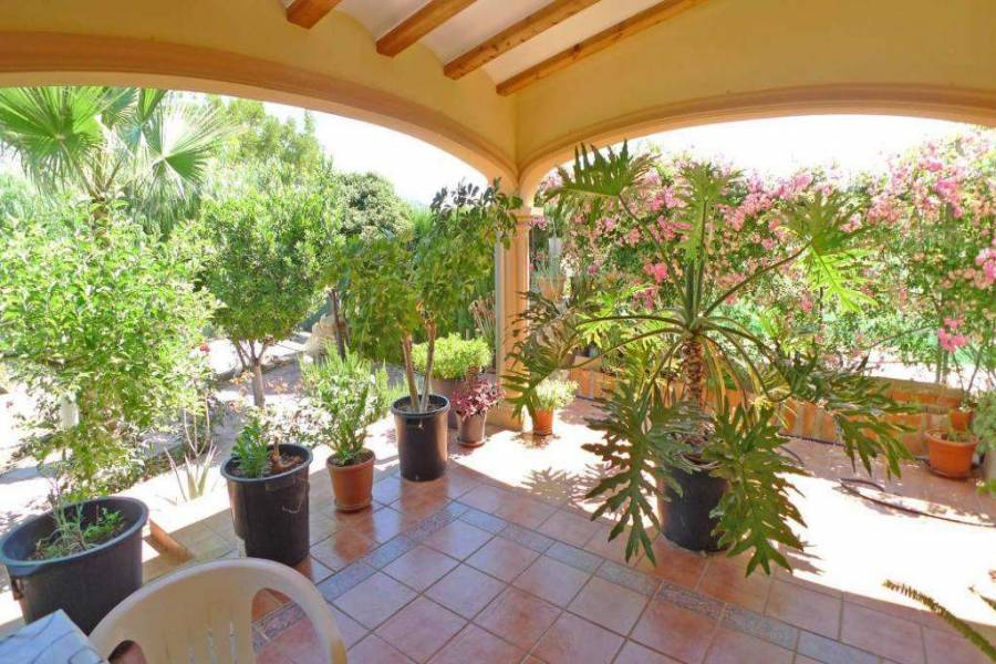 Jalon-Xalo,Alicante,España,4 Bedrooms Bedrooms,2 BathroomsBathrooms,Chalets,29969