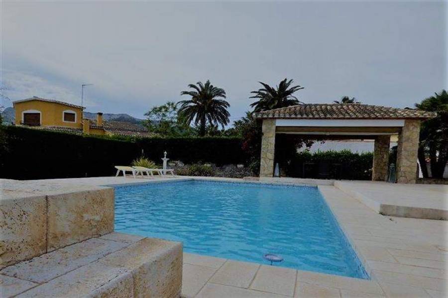 Dénia,Alicante,España,3 Bedrooms Bedrooms,2 BathroomsBathrooms,Chalets,30049