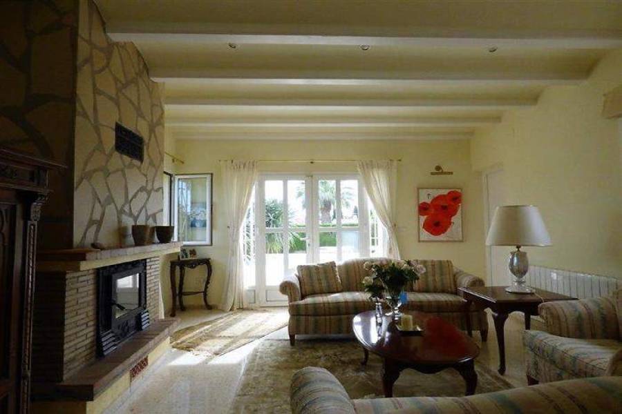 Dénia,Alicante,España,3 Bedrooms Bedrooms,2 BathroomsBathrooms,Chalets,30049