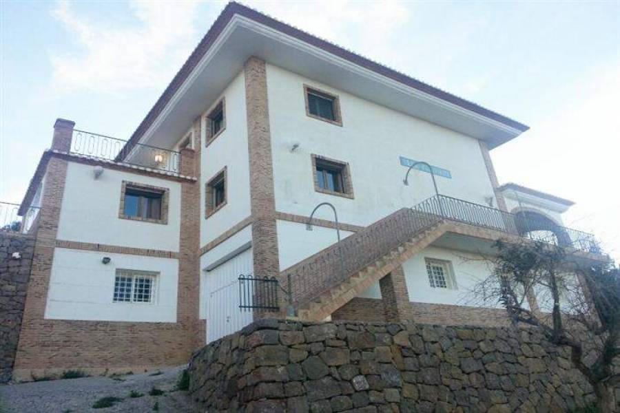 Dénia,Alicante,España,3 Bedrooms Bedrooms,2 BathroomsBathrooms,Chalets,30050