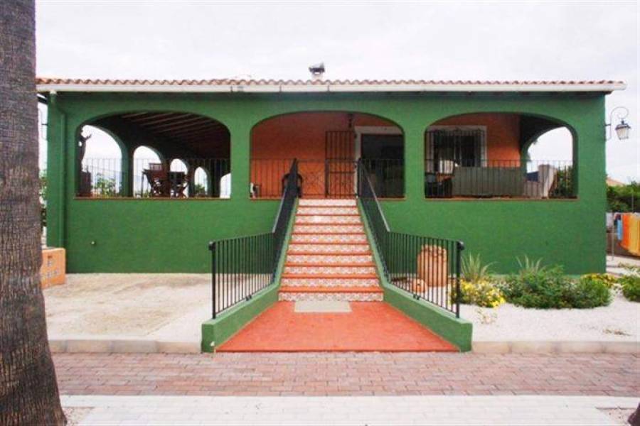 Dénia,Alicante,España,3 Bedrooms Bedrooms,3 BathroomsBathrooms,Chalets,30101