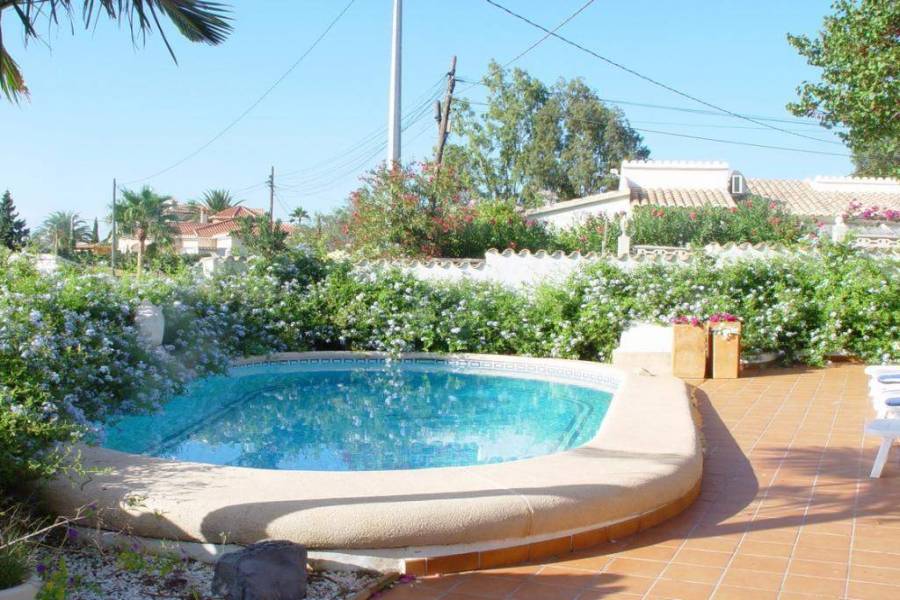 Dénia,Alicante,España,3 BathroomsBathrooms,Chalets,30126