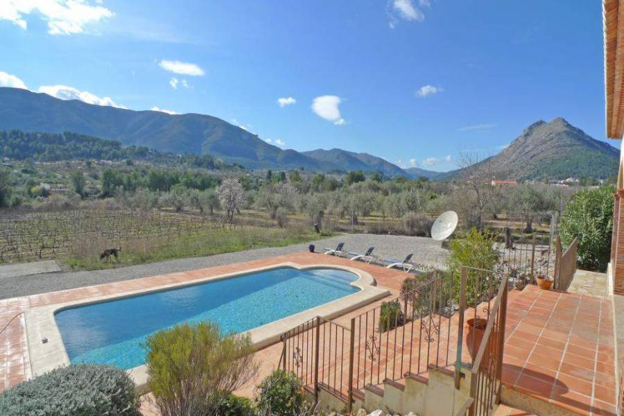 Murla,Alicante,España,3 Bedrooms Bedrooms,2 BathroomsBathrooms,Chalets,30131
