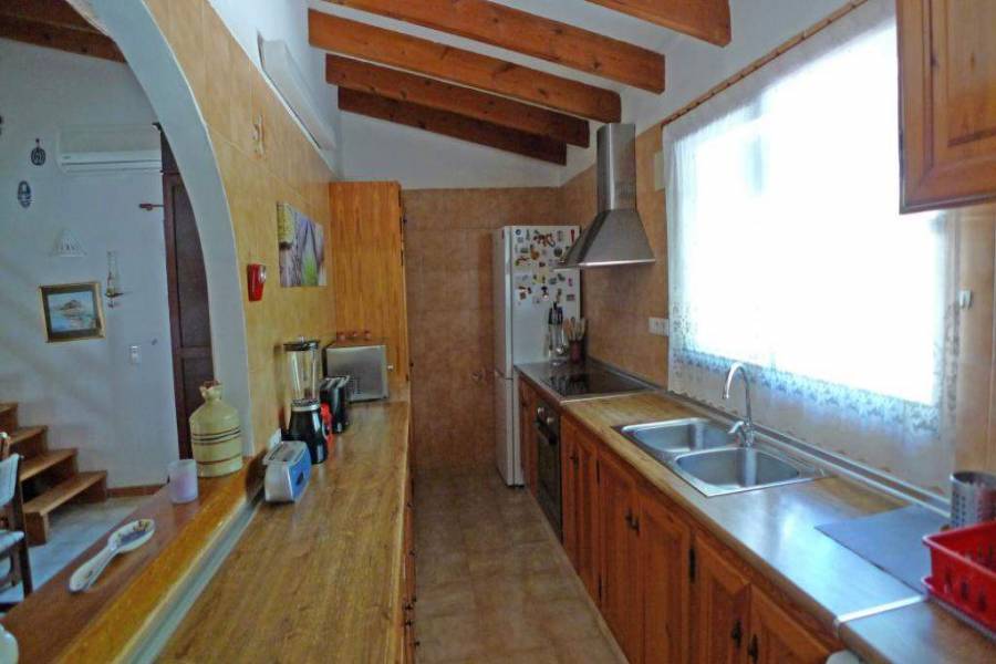 Alcalalí,Alicante,España,3 Bedrooms Bedrooms,2 BathroomsBathrooms,Chalets,30166