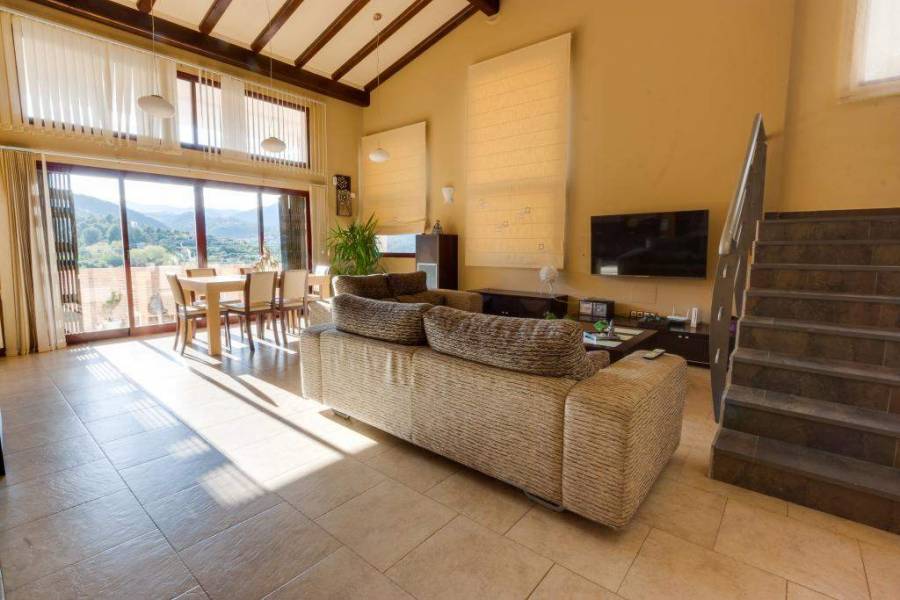 Orba,Alicante,España,3 Bedrooms Bedrooms,3 BathroomsBathrooms,Chalets,30190