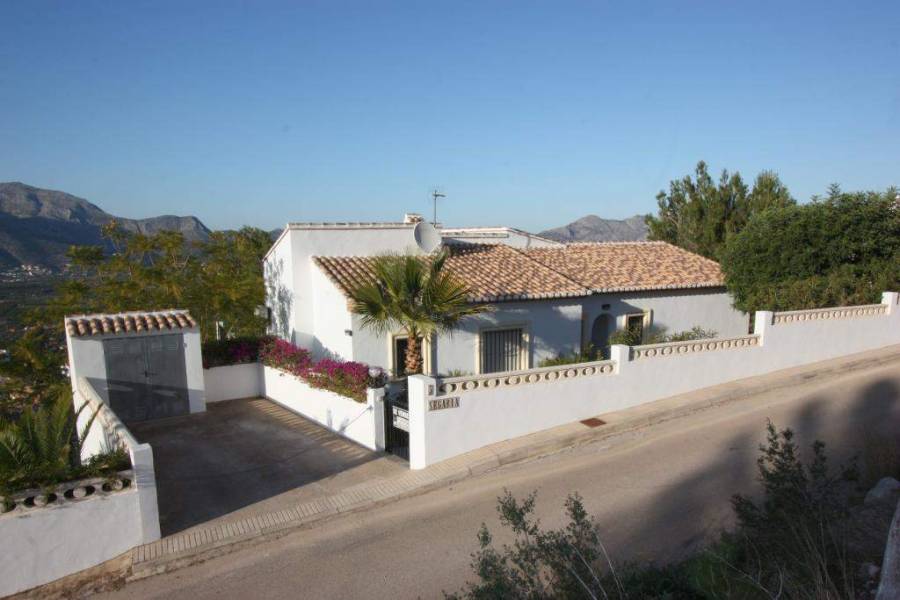 Orba,Alicante,España,4 Bedrooms Bedrooms,2 BathroomsBathrooms,Chalets,30211