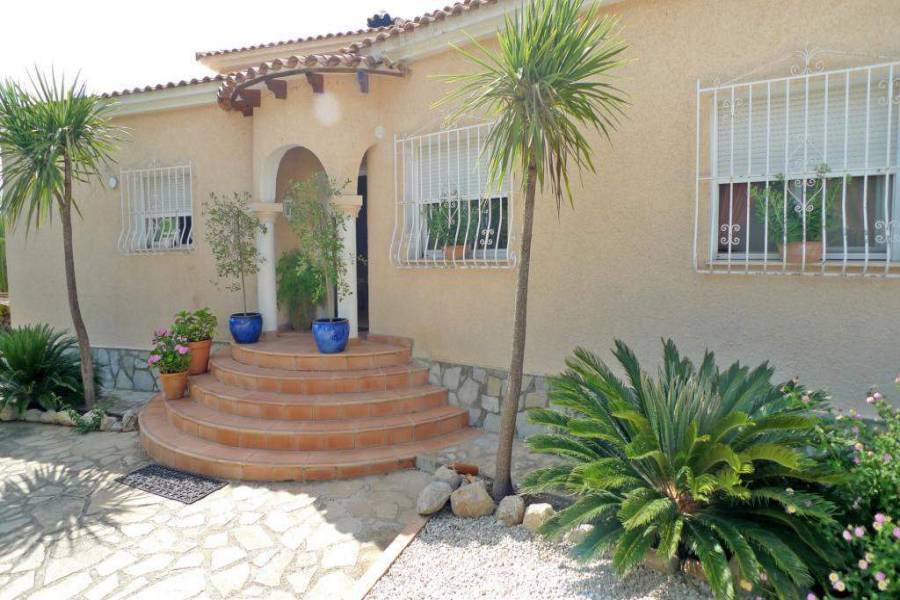 Jalon-Xalo,Alicante,España,2 Bedrooms Bedrooms,2 BathroomsBathrooms,Chalets,30249