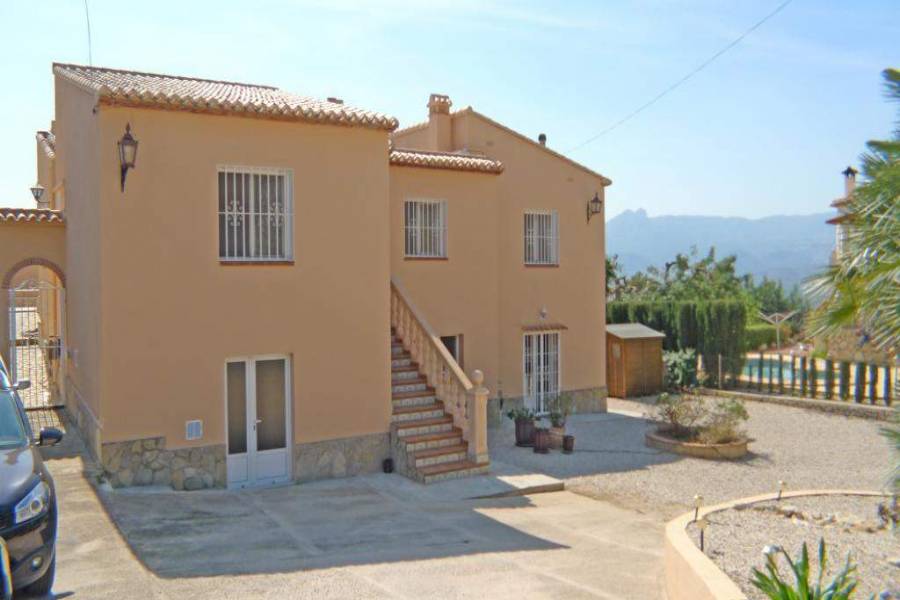 Sanet y Negrals,Alicante,España,5 Bedrooms Bedrooms,3 BathroomsBathrooms,Chalets,30277