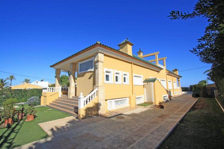 Dénia,Alicante,España,4 BathroomsBathrooms,Chalets,30282