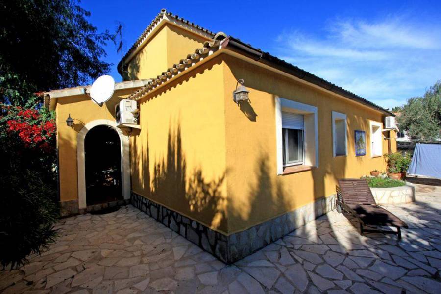 Dénia,Alicante,España,5 Bedrooms Bedrooms,3 BathroomsBathrooms,Chalets,30283