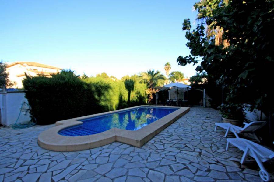 Dénia,Alicante,España,5 Bedrooms Bedrooms,3 BathroomsBathrooms,Chalets,30283
