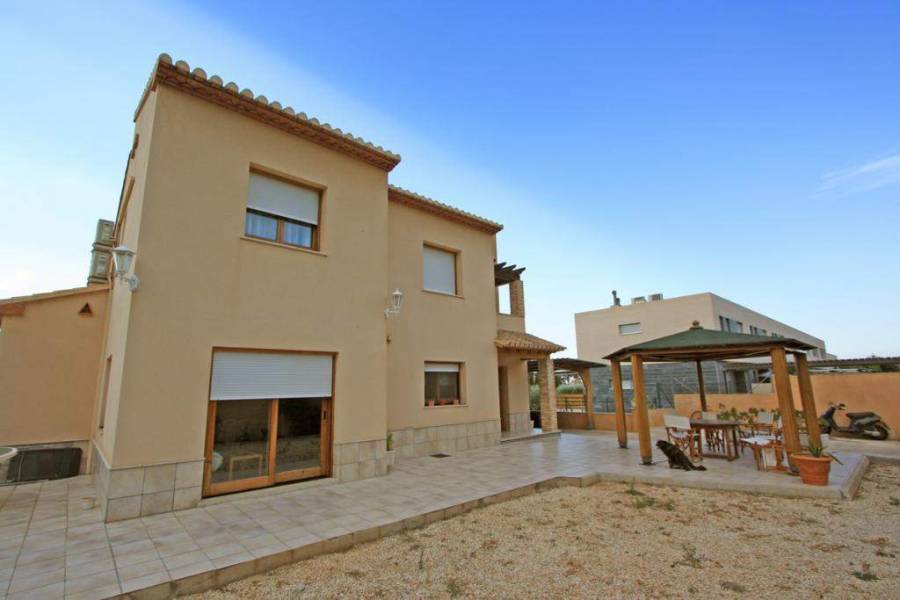 Dénia,Alicante,España,3 Bedrooms Bedrooms,3 BathroomsBathrooms,Chalets,30288