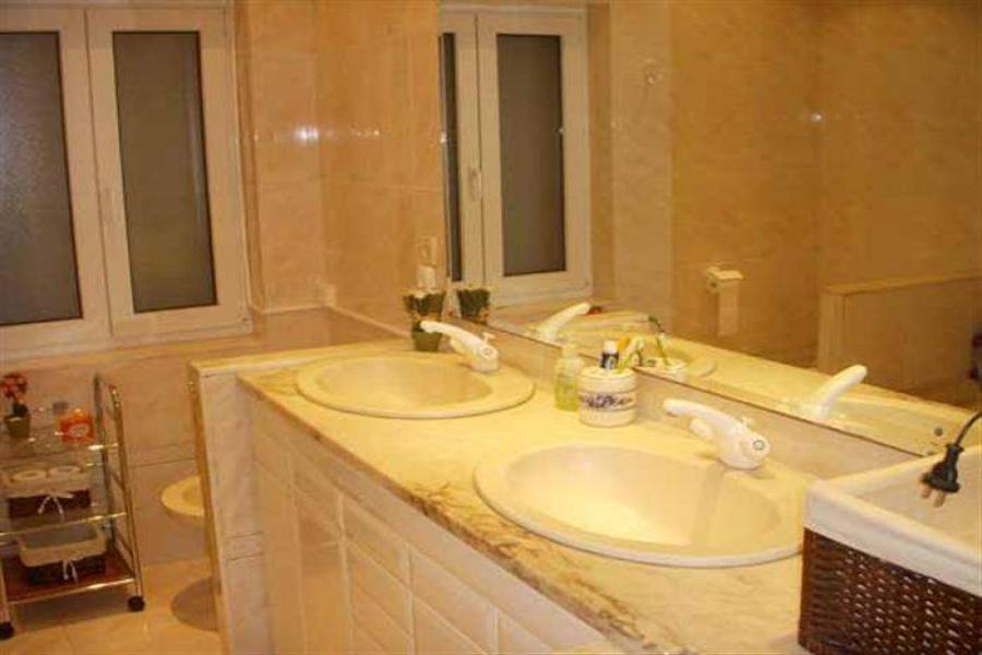 Dénia,Alicante,España,6 Bedrooms Bedrooms,5 BathroomsBathrooms,Chalets,30343