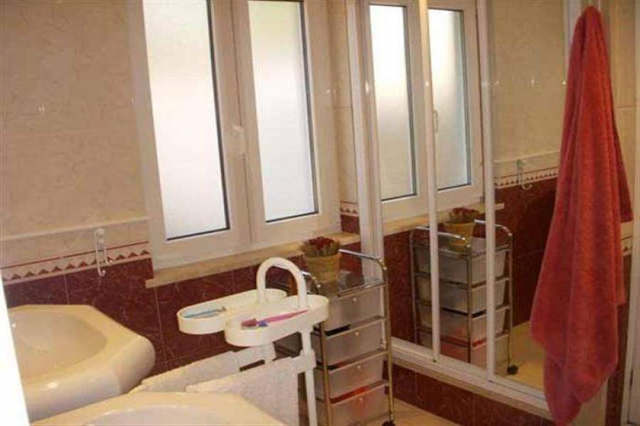 Dénia,Alicante,España,6 Bedrooms Bedrooms,5 BathroomsBathrooms,Chalets,30343