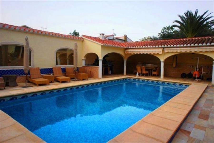 Dénia,Alicante,España,5 Bedrooms Bedrooms,4 BathroomsBathrooms,Chalets,30395