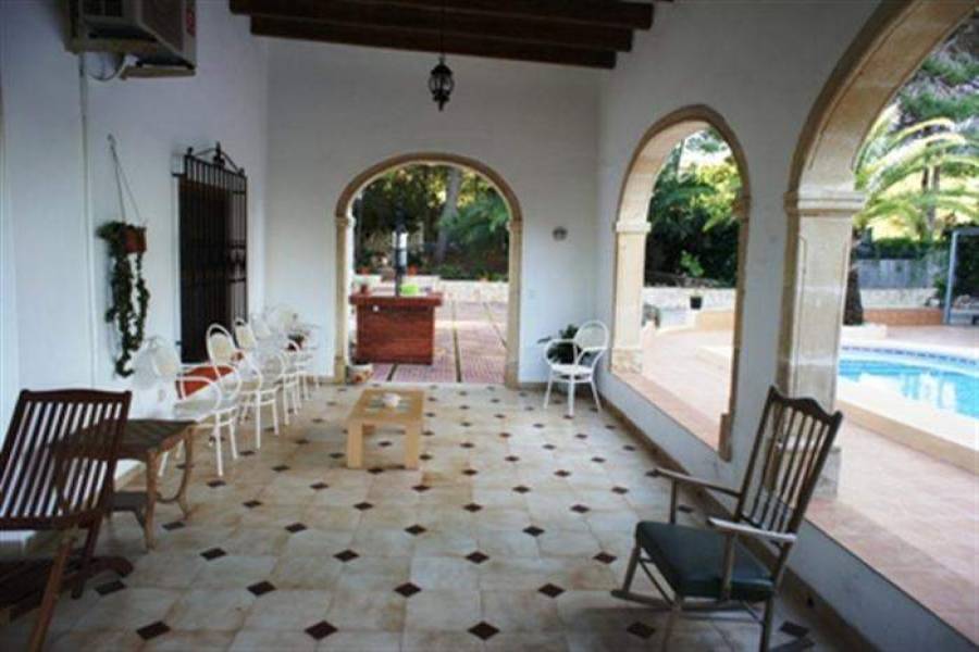 Dénia,Alicante,España,4 Bedrooms Bedrooms,3 BathroomsBathrooms,Chalets,30407