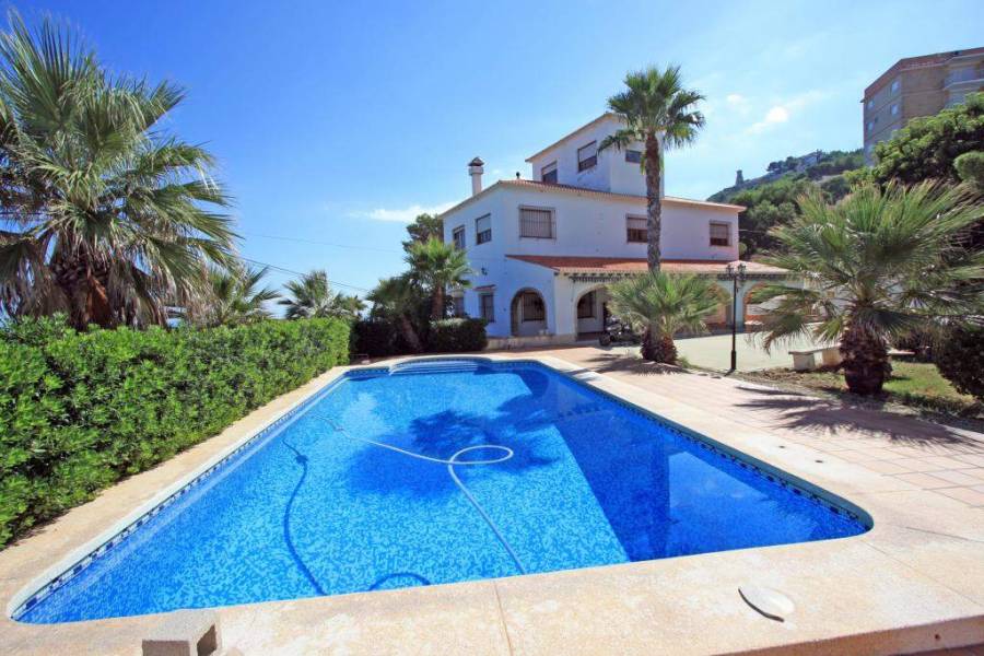 Dénia,Alicante,España,7 Bedrooms Bedrooms,3 BathroomsBathrooms,Chalets,30419
