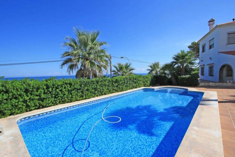 Dénia,Alicante,España,7 Bedrooms Bedrooms,3 BathroomsBathrooms,Chalets,30419