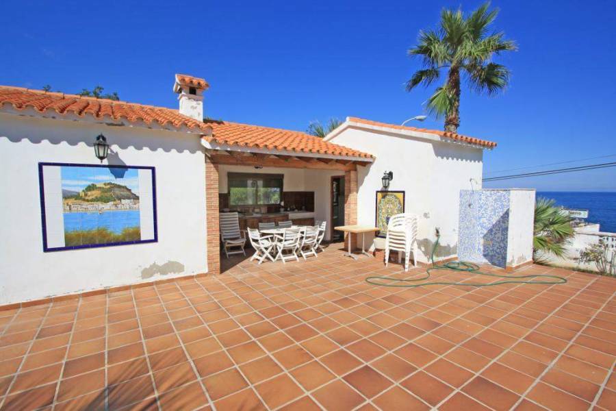 Dénia,Alicante,España,7 Bedrooms Bedrooms,3 BathroomsBathrooms,Chalets,30419