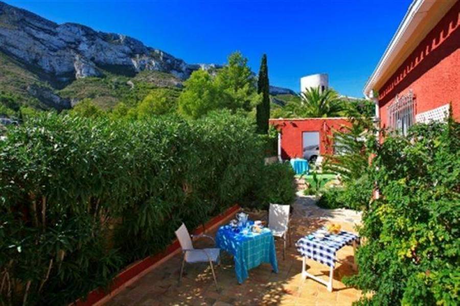 Dénia,Alicante,España,4 Bedrooms Bedrooms,4 BathroomsBathrooms,Chalets,30435