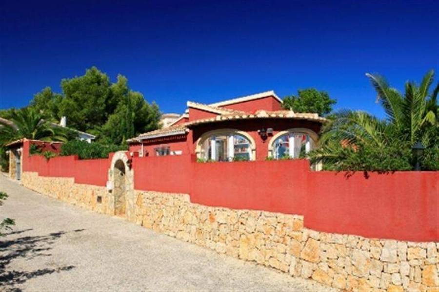 Dénia,Alicante,España,4 Bedrooms Bedrooms,4 BathroomsBathrooms,Chalets,30435