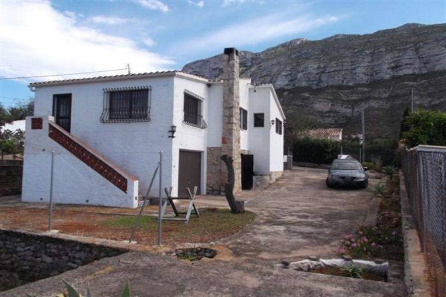 Dénia,Alicante,España,3 Bedrooms Bedrooms,4 BathroomsBathrooms,Chalets,30487