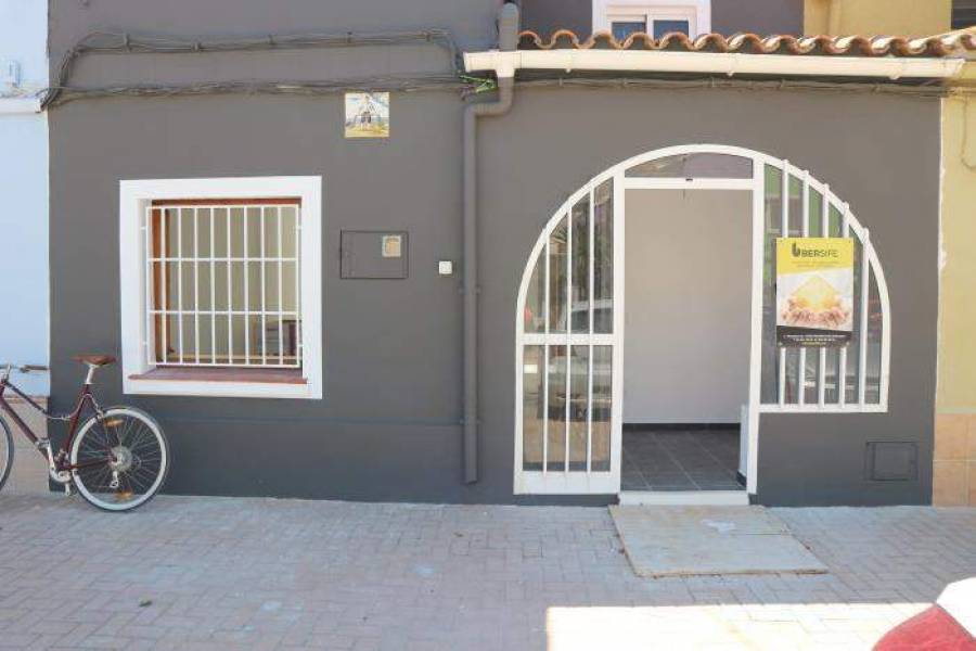 Dénia,Alicante,España,3 Bedrooms Bedrooms,2 BathroomsBathrooms,Casas,30491