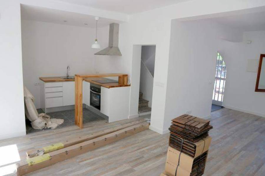 Dénia,Alicante,España,3 Bedrooms Bedrooms,2 BathroomsBathrooms,Casas,30491