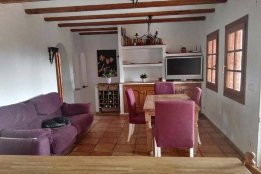 Dénia,Alicante,España,4 Bedrooms Bedrooms,3 BathroomsBathrooms,Chalets,30558