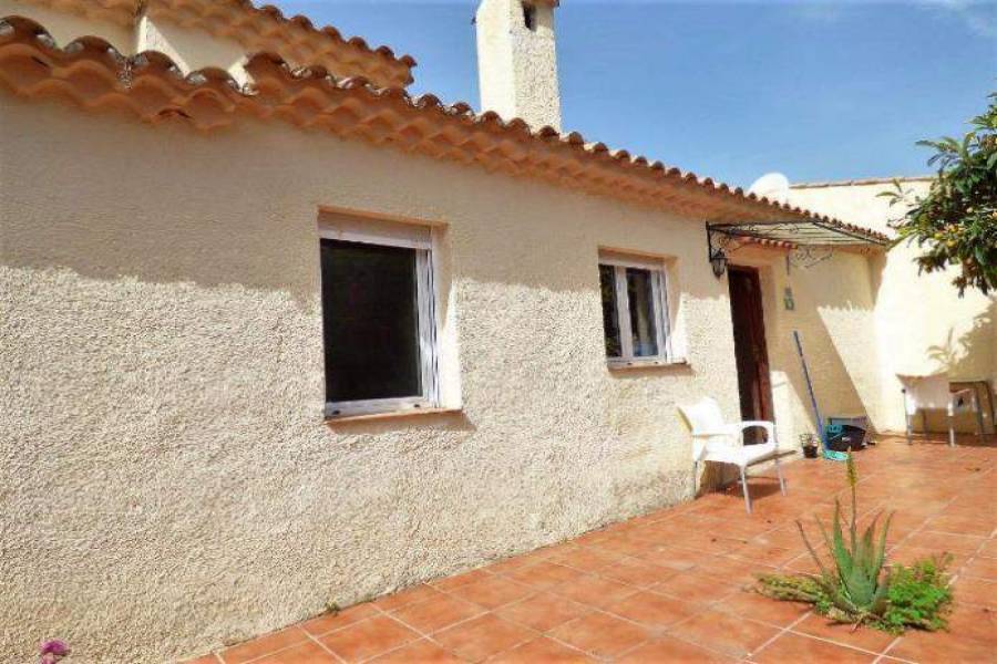 Dénia,Alicante,España,4 Bedrooms Bedrooms,2 BathroomsBathrooms,Chalets,30559