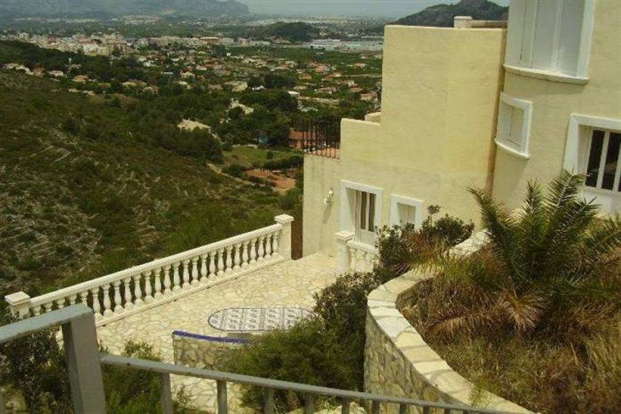 Pedreguer,Alicante,España,5 Bedrooms Bedrooms,4 BathroomsBathrooms,Chalets,30587
