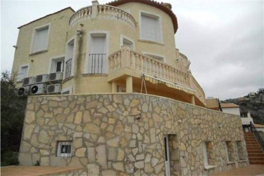 Pedreguer,Alicante,España,5 Bedrooms Bedrooms,4 BathroomsBathrooms,Chalets,30587