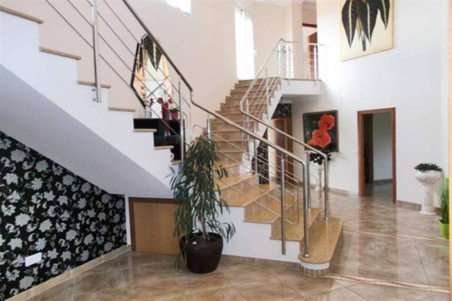 Pedreguer,Alicante,España,5 Bedrooms Bedrooms,5 BathroomsBathrooms,Chalets,30595
