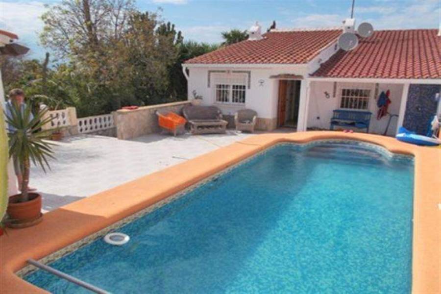 Dénia,Alicante,España,4 Bedrooms Bedrooms,3 BathroomsBathrooms,Chalets,30602