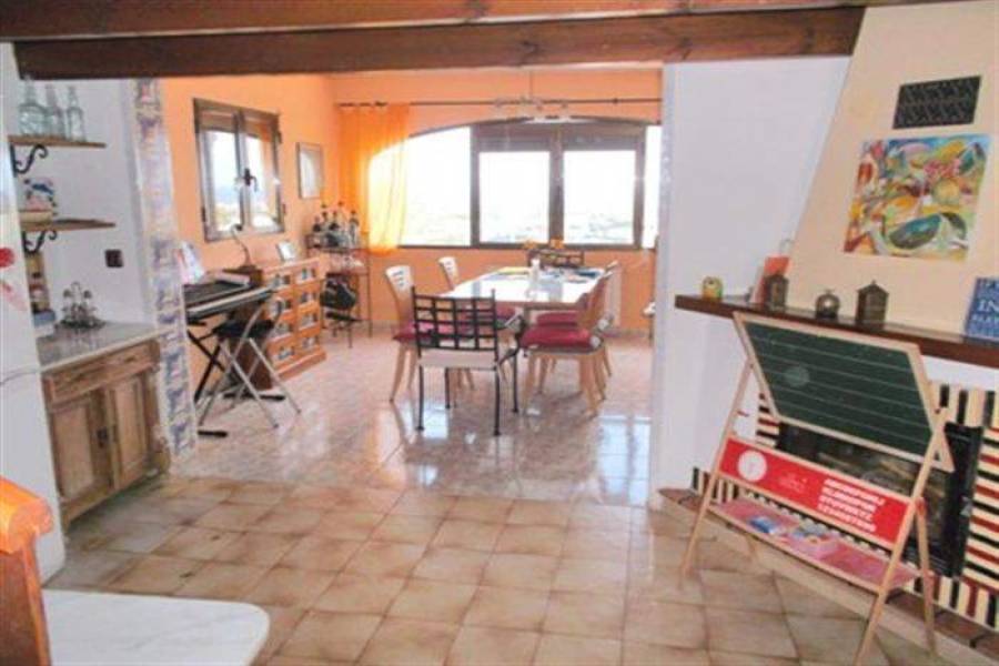 Dénia,Alicante,España,4 Bedrooms Bedrooms,3 BathroomsBathrooms,Chalets,30602