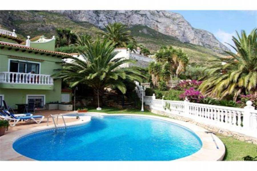 Dénia,Alicante,España,5 Bedrooms Bedrooms,4 BathroomsBathrooms,Chalets,30603