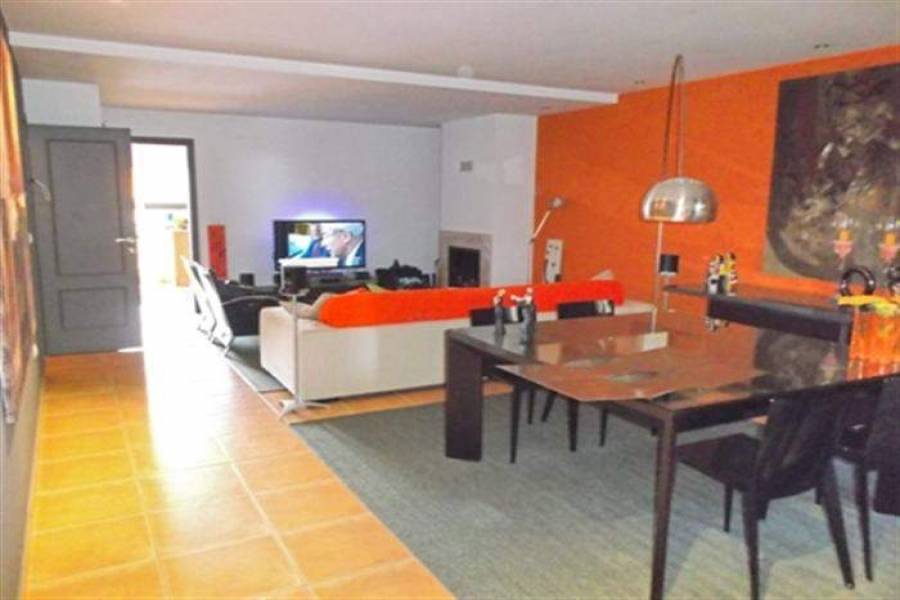Dénia,Alicante,España,4 Bedrooms Bedrooms,3 BathroomsBathrooms,Chalets,30606
