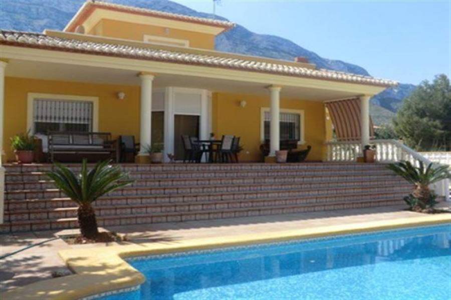 Dénia,Alicante,España,3 Bedrooms Bedrooms,4 BathroomsBathrooms,Chalets,30636