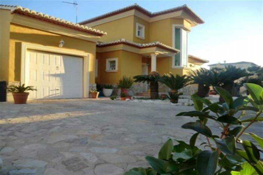 Dénia,Alicante,España,3 Bedrooms Bedrooms,4 BathroomsBathrooms,Chalets,30636