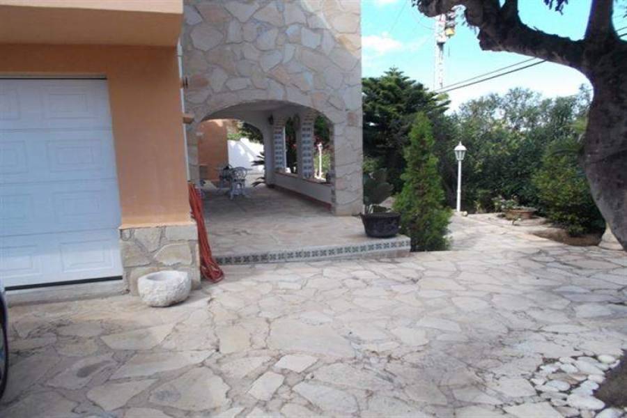 Dénia,Alicante,España,4 Bedrooms Bedrooms,3 BathroomsBathrooms,Chalets,30662