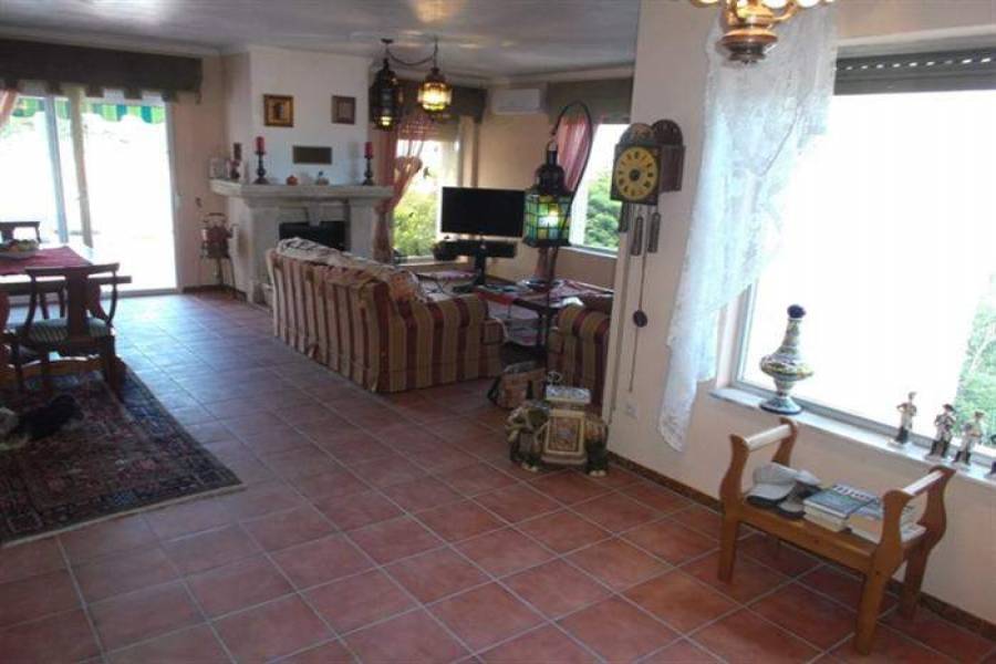 Dénia,Alicante,España,4 Bedrooms Bedrooms,3 BathroomsBathrooms,Chalets,30662