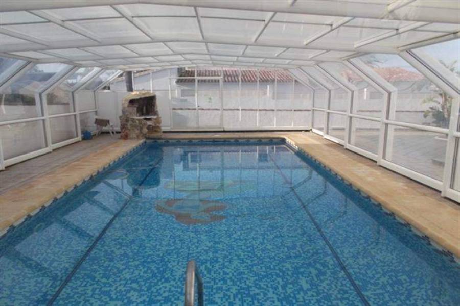 Dénia,Alicante,España,4 Bedrooms Bedrooms,4 BathroomsBathrooms,Chalets,30696