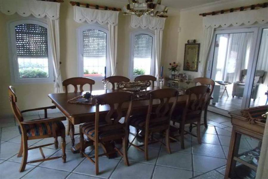 Dénia,Alicante,España,4 Bedrooms Bedrooms,4 BathroomsBathrooms,Chalets,30696