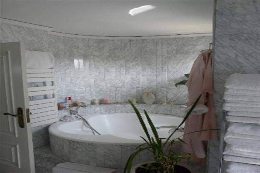 Dénia,Alicante,España,3 Bedrooms Bedrooms,6 BathroomsBathrooms,Apartamentos,30872