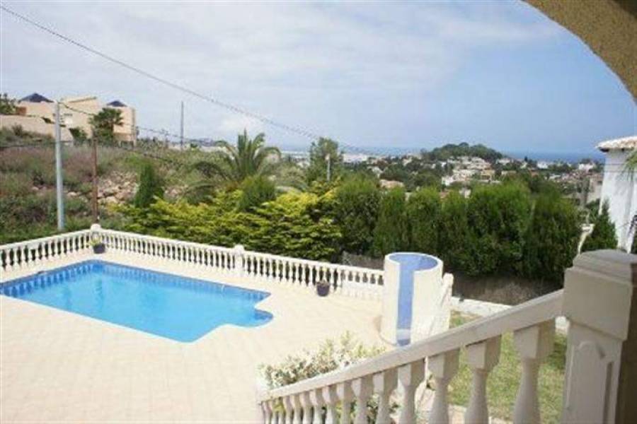 Dénia,Alicante,España,6 Bedrooms Bedrooms,3 BathroomsBathrooms,Chalets,30901