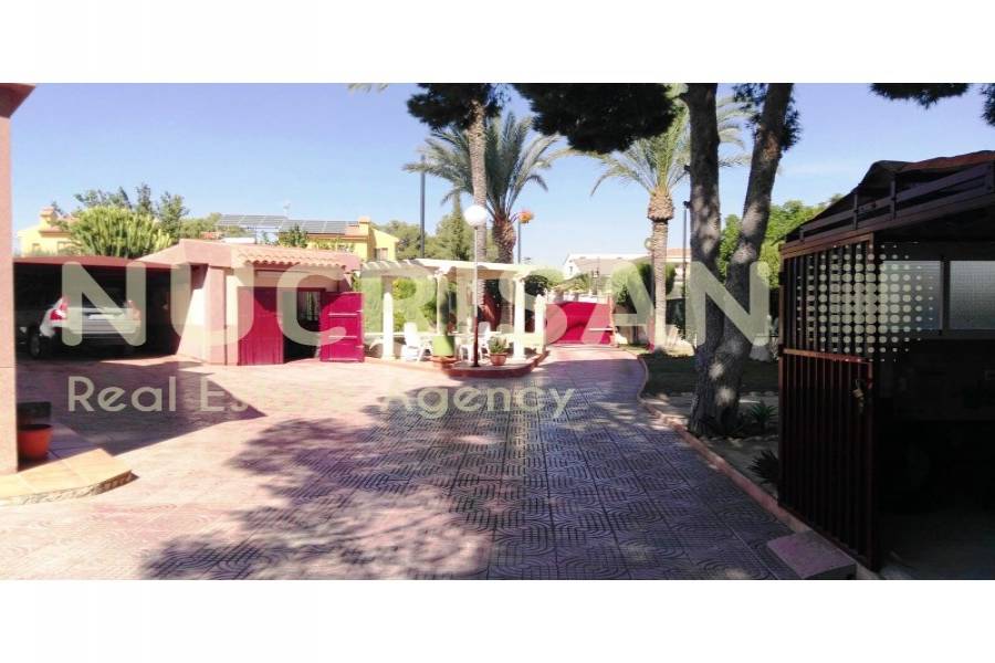 San Vicente del Raspeig,Alicante,España,4 Bedrooms Bedrooms,2 BathroomsBathrooms,Chalets,31044