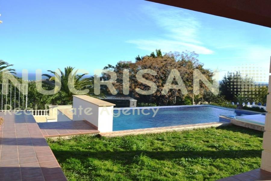 Dénia,Alicante,España,4 Bedrooms Bedrooms,3 BathroomsBathrooms,Chalets,31072