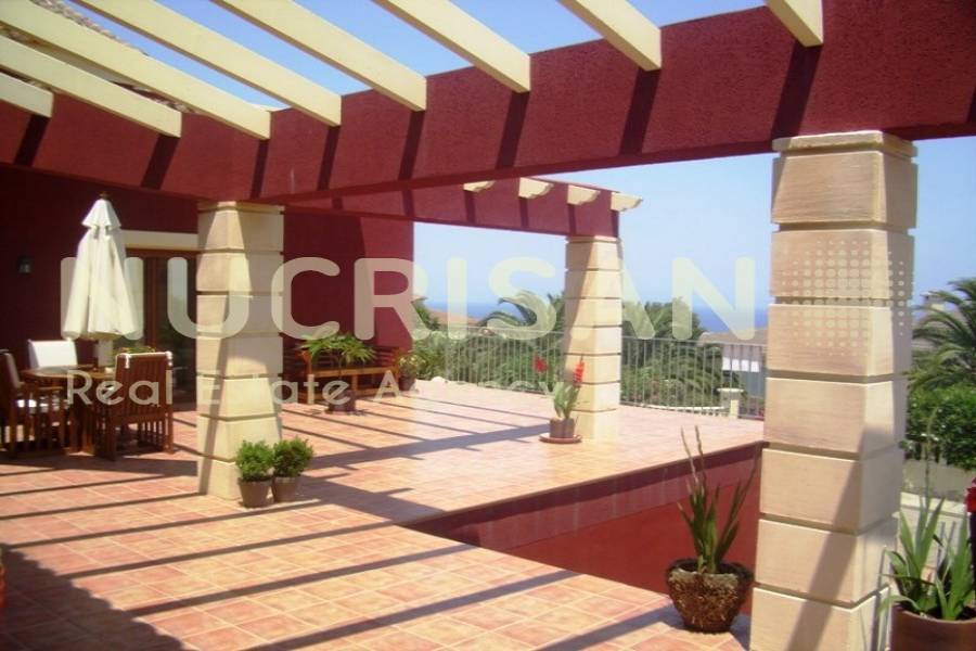 Dénia,Alicante,España,4 Bedrooms Bedrooms,3 BathroomsBathrooms,Chalets,31072