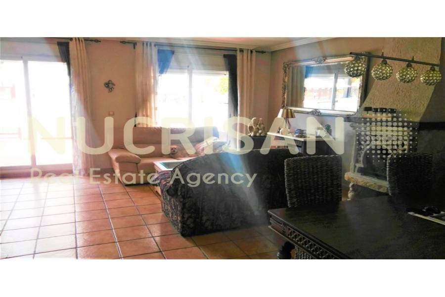 Alicante,Alicante,España,5 Bedrooms Bedrooms,3 BathroomsBathrooms,Chalets,31099